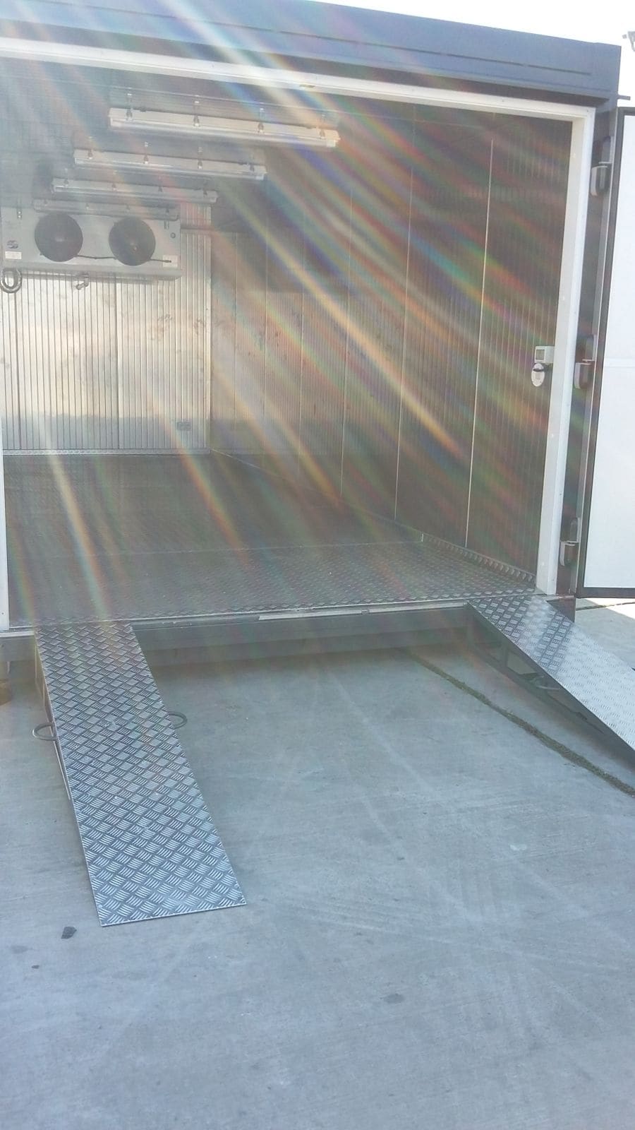 Projekt für Mercedes – Industrial Refrigerated Container Units - Gallery image 10