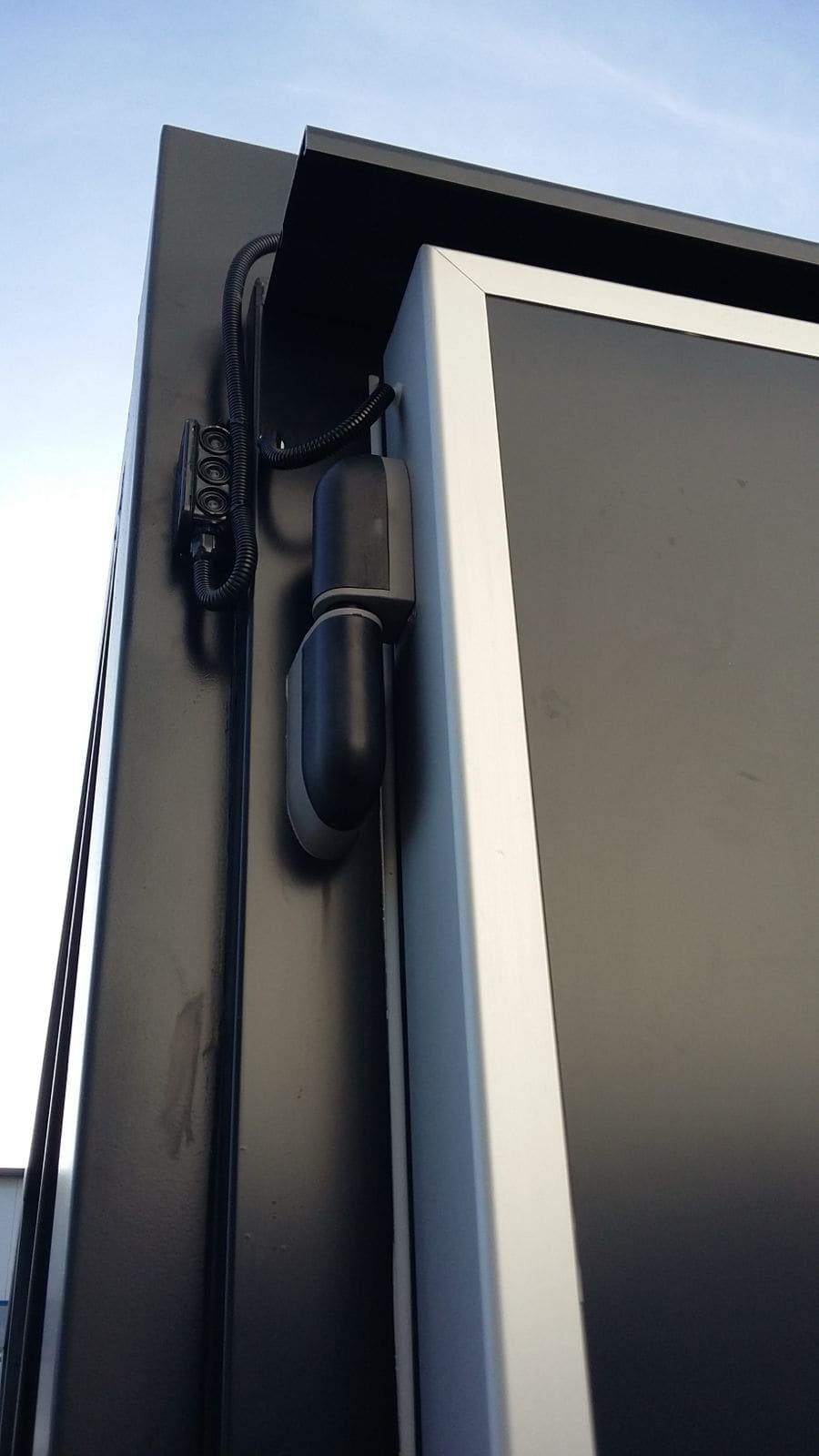 Projekt für Mercedes – Industrial Refrigerated Container Units - Gallery image 7