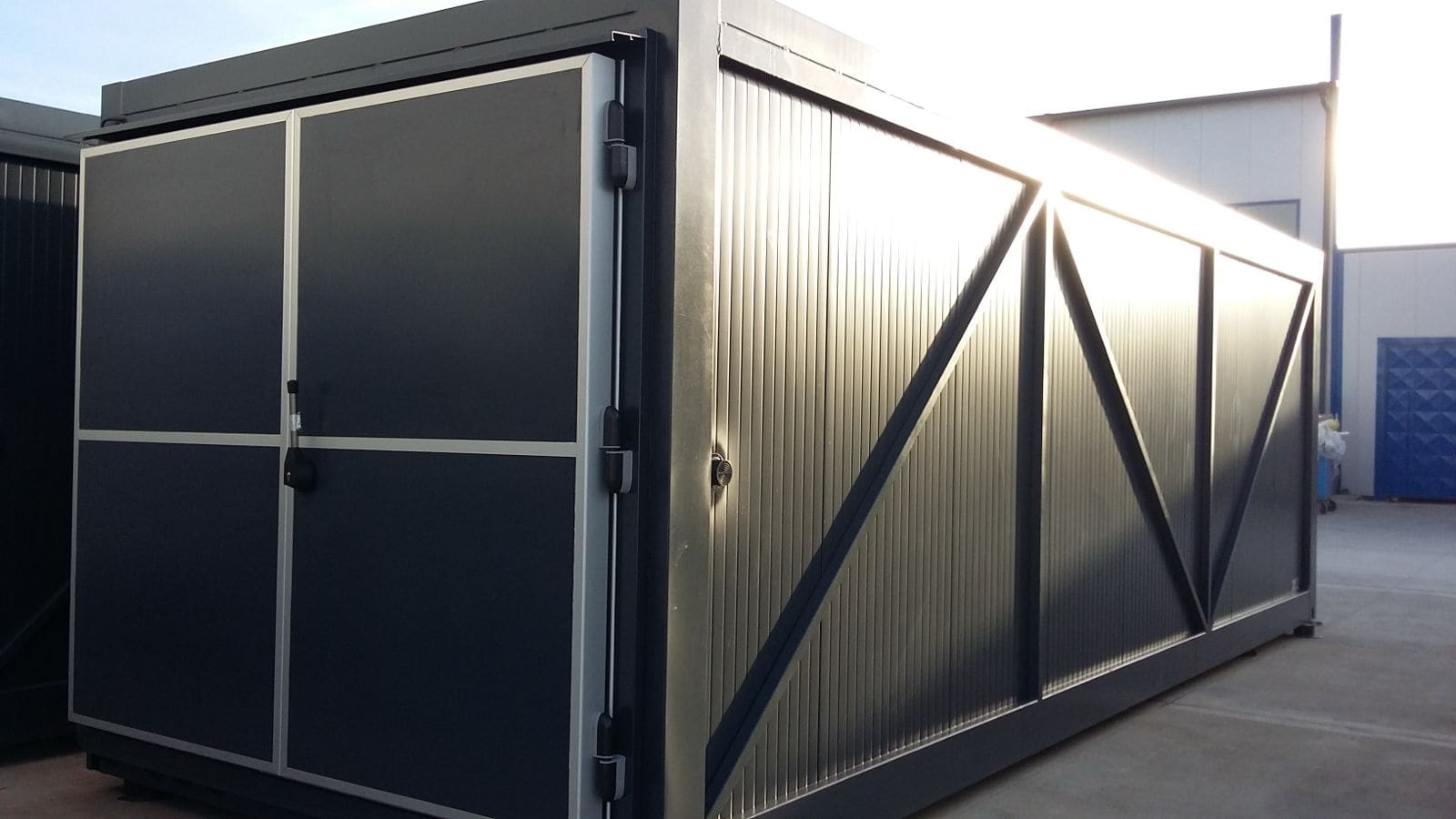 Projekt für Mercedes – Industrial Refrigerated Container Units - Gallery image 4