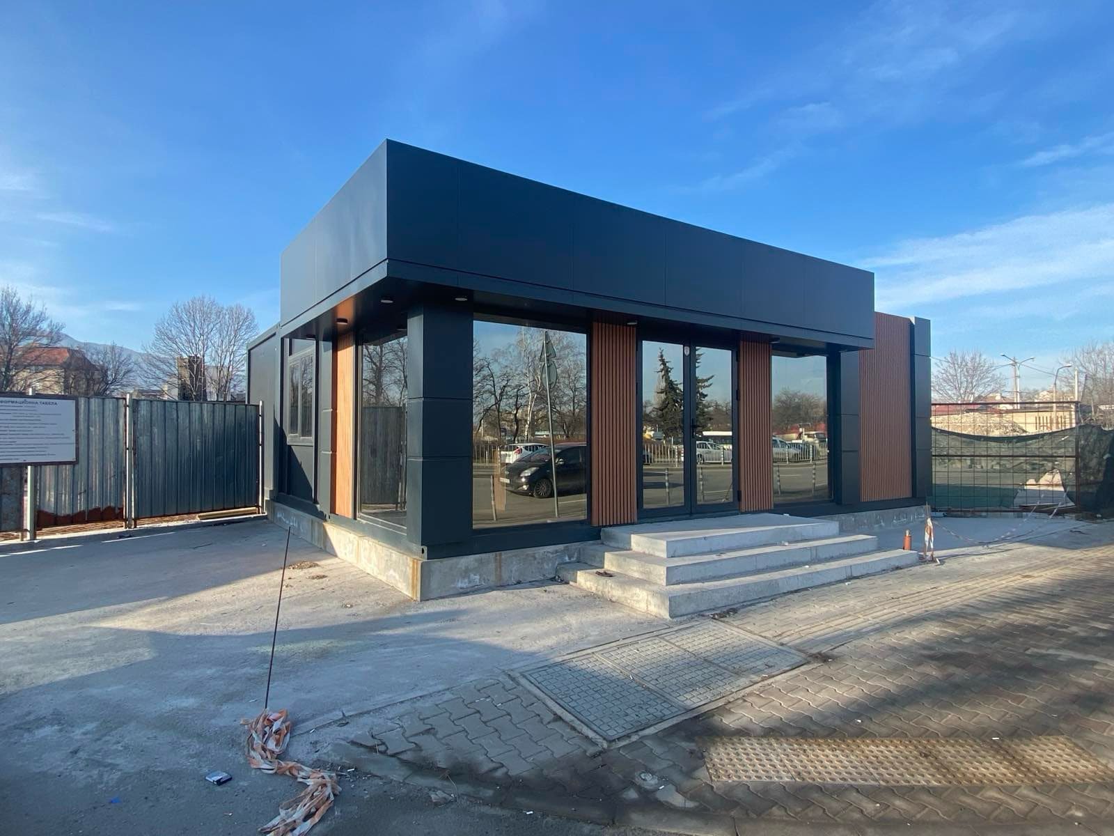 Air-Conditioned Parking Pavilion – Modular Cashier Building - Gallery image 2